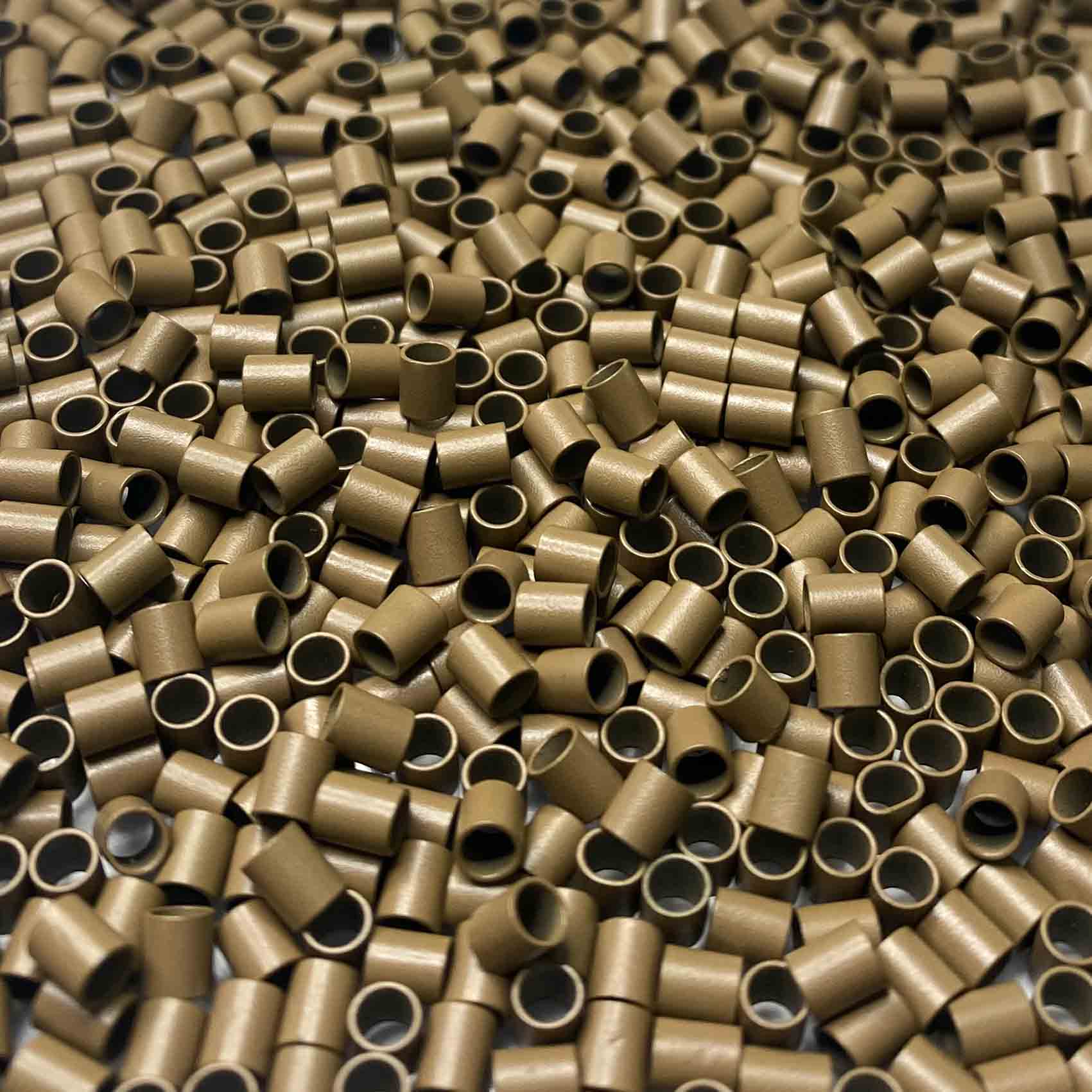 Miedziane tulejki do przedłużania włosów